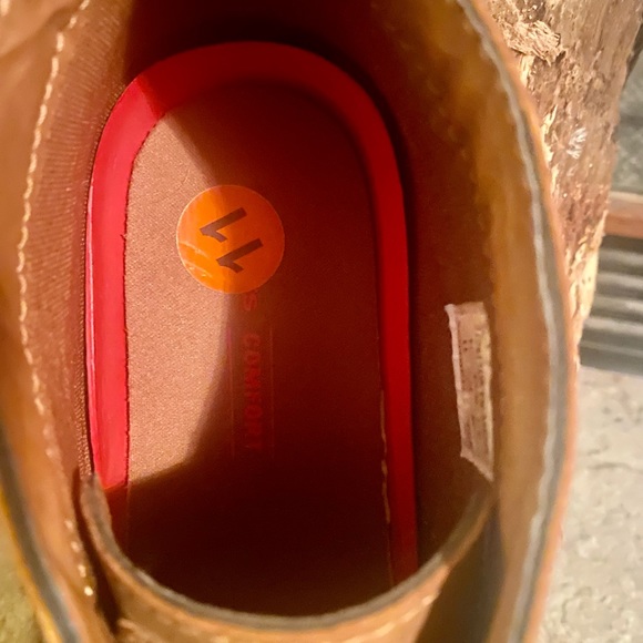 NWOT Mens Levi boots - Picture 4 of 5